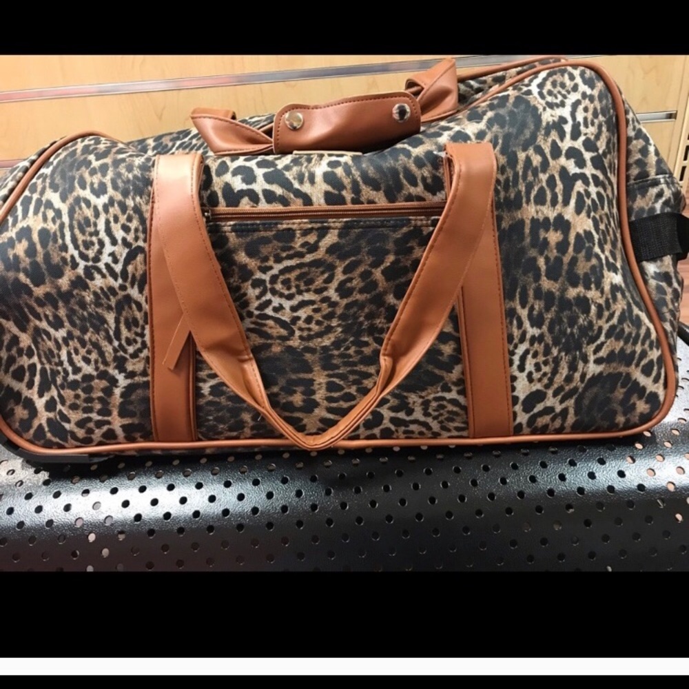 Adrienne vittadini rolling duffle handbag